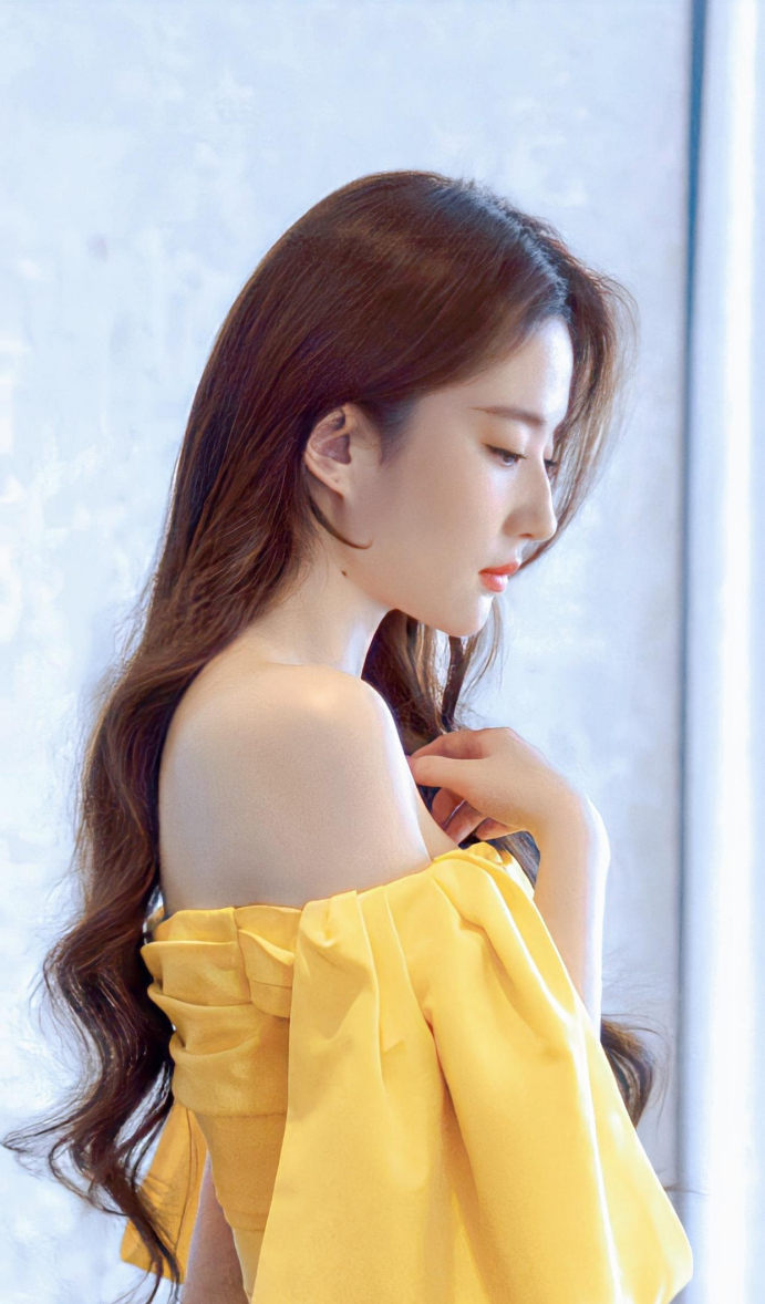 刘亦菲完美世界惊艳_刘亦菲：美丽与智慧的完美结合_刘亦菲完美智慧美丽结合图片