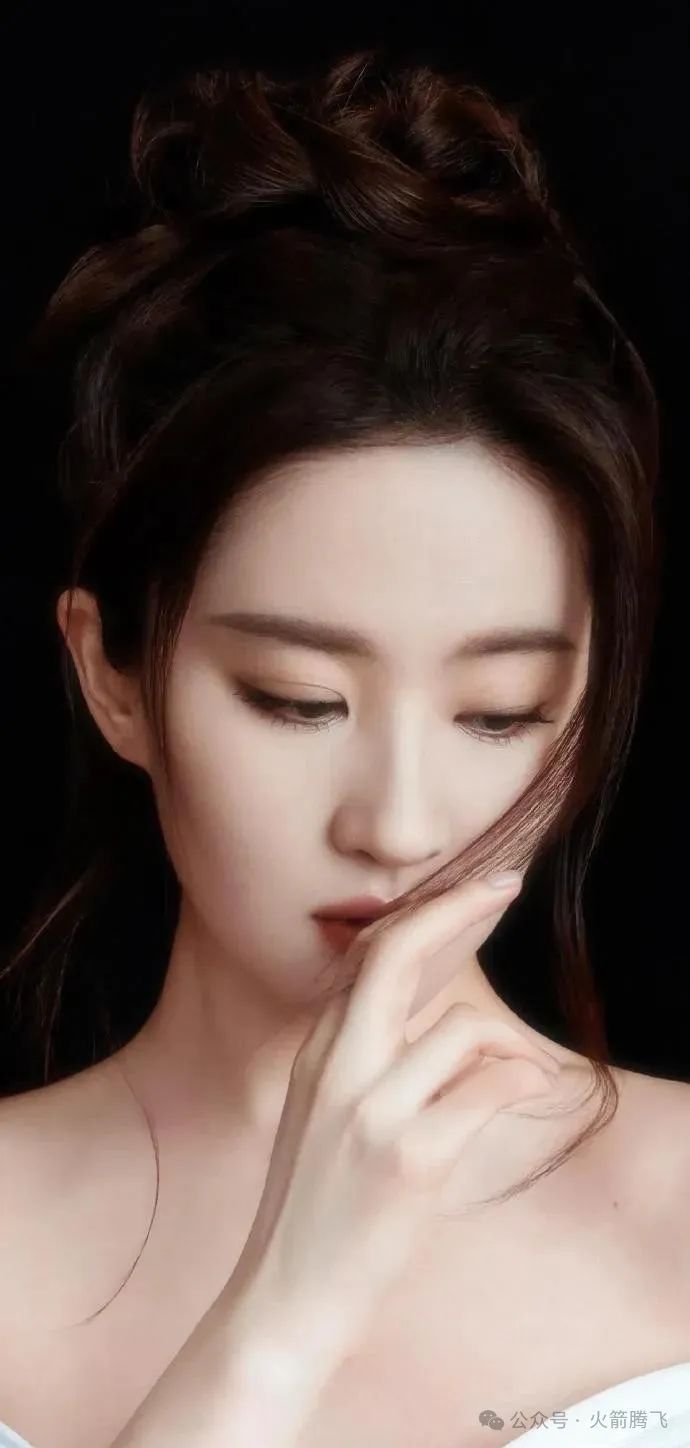 刘亦菲：美丽与智慧的完美结合_刘亦菲完美智慧美丽结合图片_刘亦菲完美世界惊艳