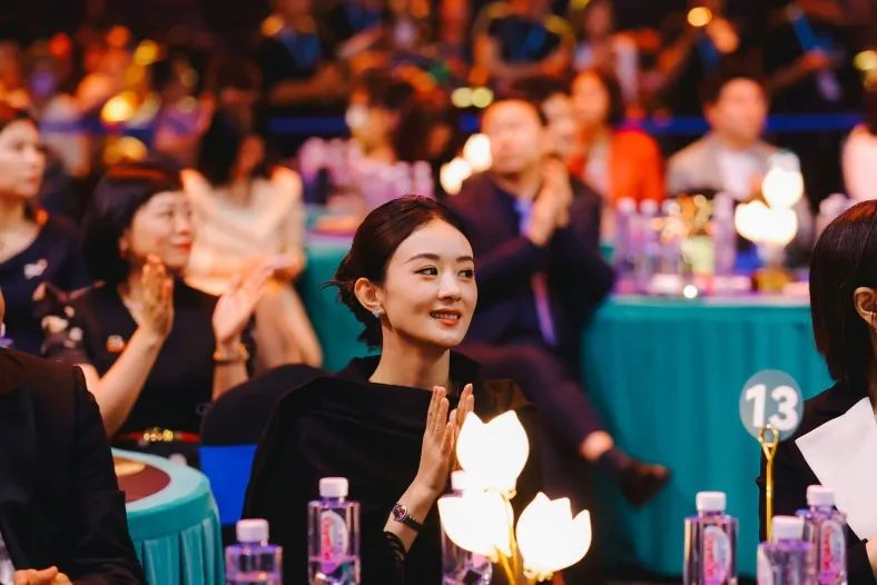 知否知否赵丽颖_赵丽颖（Zhao Liying） - 以《花千骨》和《知否知否应是绿肥红瘦》而成名。_知否中赵丽颖造型