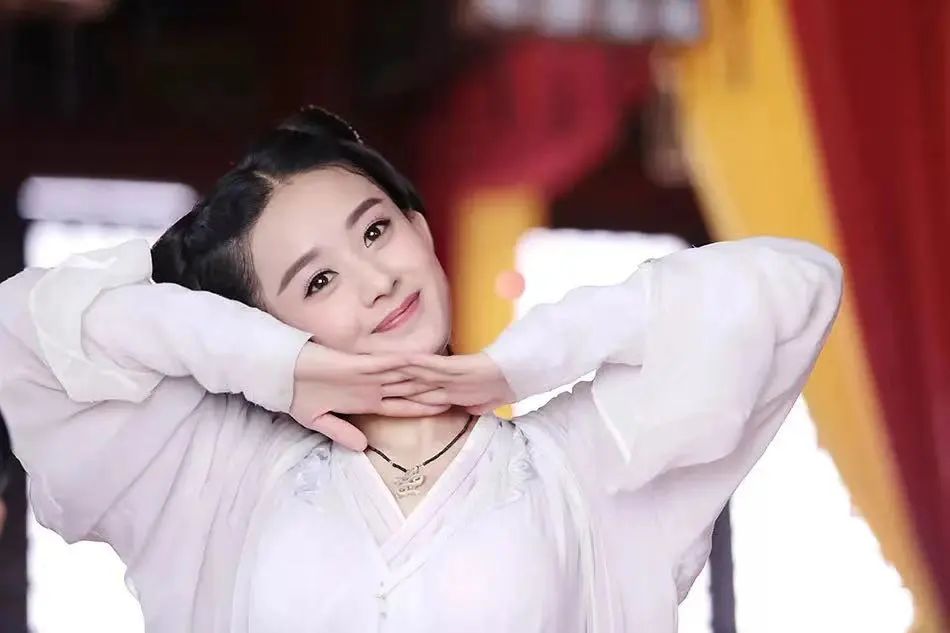 知否知否赵丽颖_赵丽颖（Zhao Liying） - 以《花千骨》和《知否知否应是绿肥红瘦》而成名。_知否中赵丽颖造型