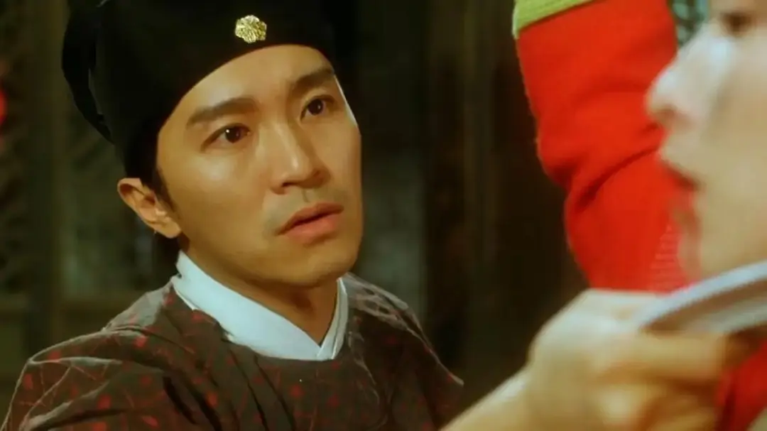 重温经典！大内密探零零发荒诞幽默，周星驰演技登峰暴露社会面貌