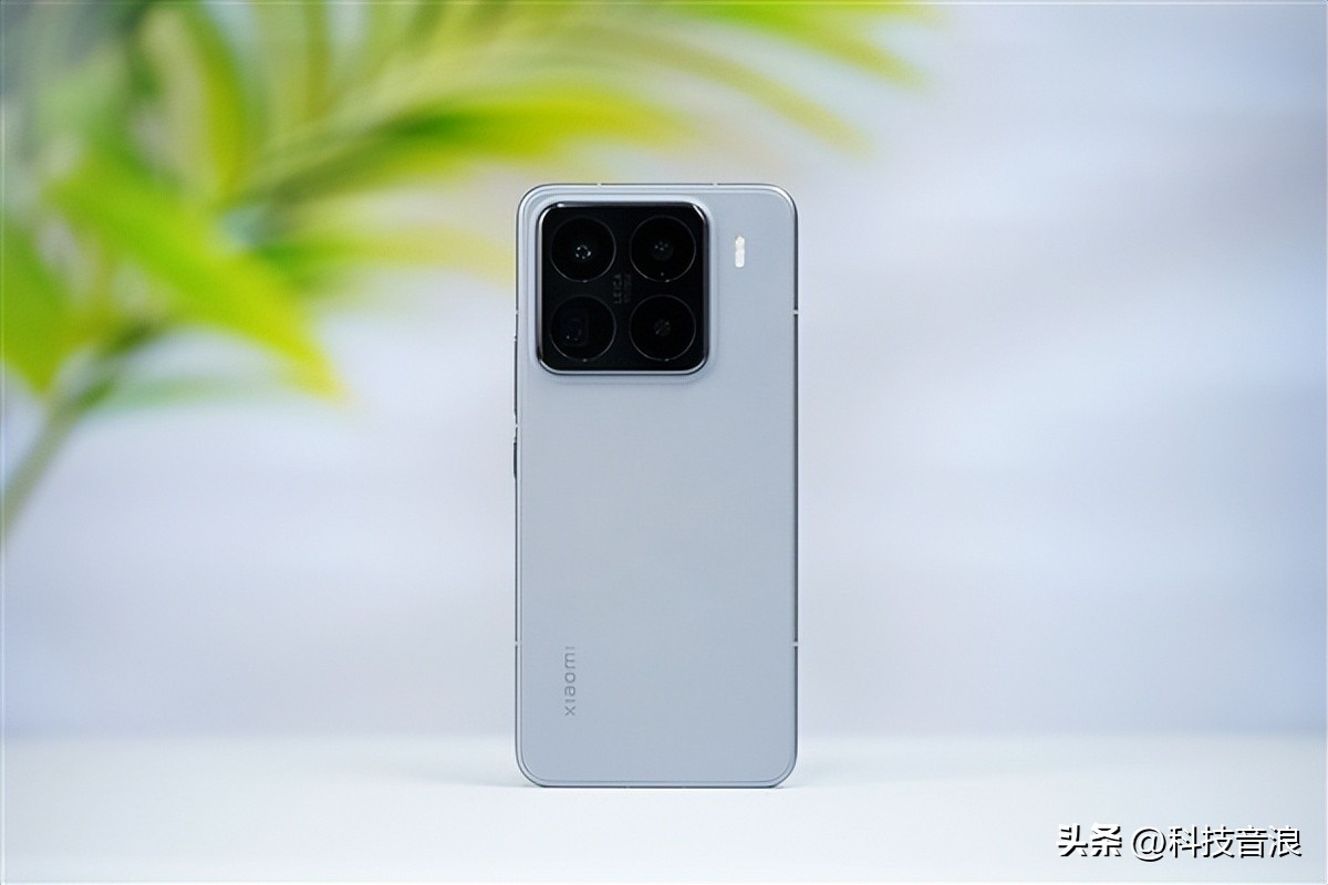 性能与价格的胜利：小米手机故事_性能与价格的胜利：小米手机故事_性能与价格的胜利：小米手机故事