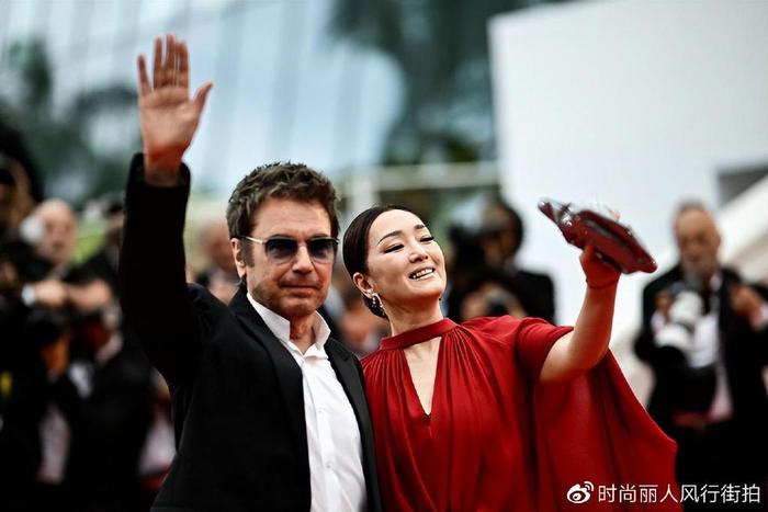 巩俐的时尚风格与红毯造型_巩俐红毯图片_巩俐红毯最高待遇