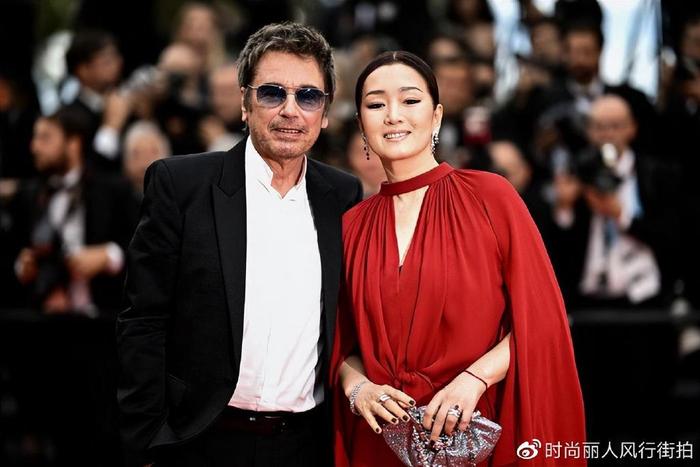 巩俐红毯最高待遇_巩俐的时尚风格与红毯造型_巩俐红毯图片