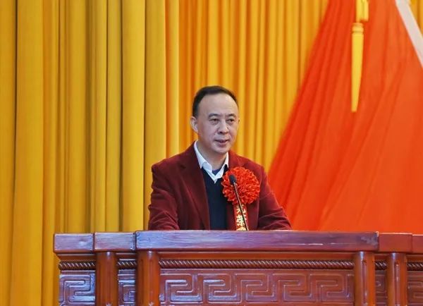 三种高效团队领导的管理原则_领导者团队_钟睒睒的领导风格与团队管理