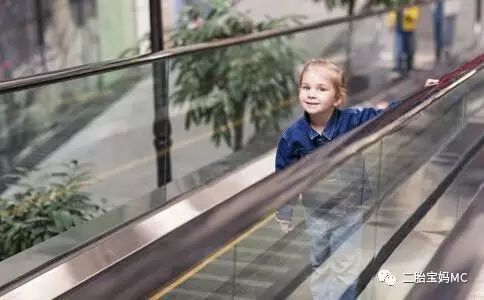 火锅店火灾隐患有哪些_分析卡式炉的安全隐患，火锅享受中的事故与教训_火锅店安全隐患有哪些