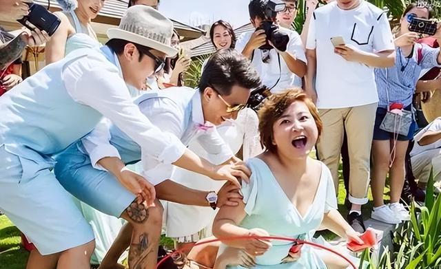 杨幂公关团队_杨幂的社交活动与公众形象_杨幂的公众号