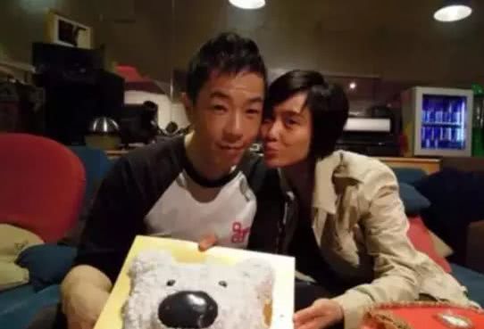 朱茵的个人生活与成长故事_朱茵成长经历_朱茵成长史