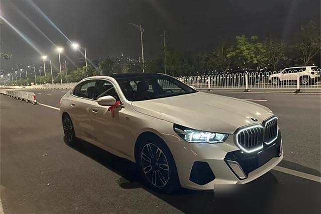 宝马新科技_如何利用宝马汽车的科技提升驾驶乐趣？_宝马高科技车