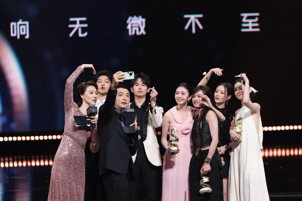 华为Pura系列：智能与美学的完美结合_华为Pura系列：智能与美学的完美结合_华为Pura系列：智能与美学的完美结合