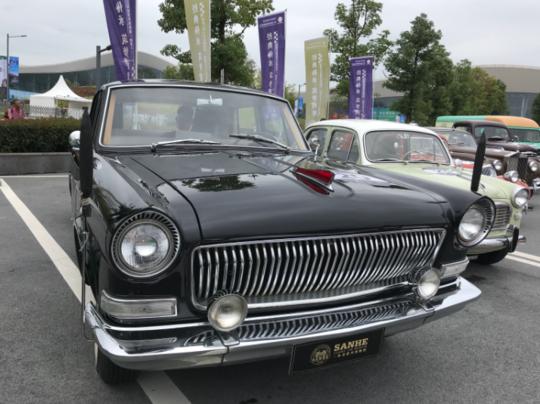 博物馆凯迪拉克的故事_在博物馆中欣赏凯迪拉克的经典_凯迪拉克博物馆鱼缸