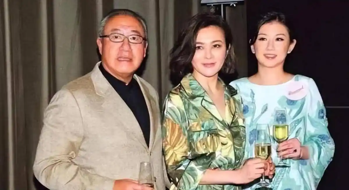 关之琳的经典情感分析与思考_关之琳感情生活_关之琳感情经历揭秘