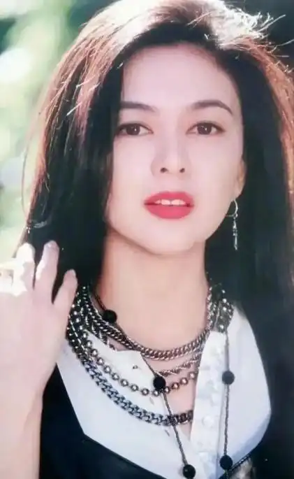 关之琳感情生活_关之琳感情经历揭秘_关之琳的经典情感分析与思考