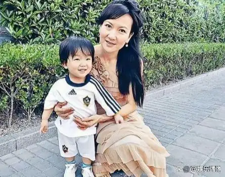 关之琳感情生活_关之琳感情经历揭秘_关之琳的经典情感分析与思考