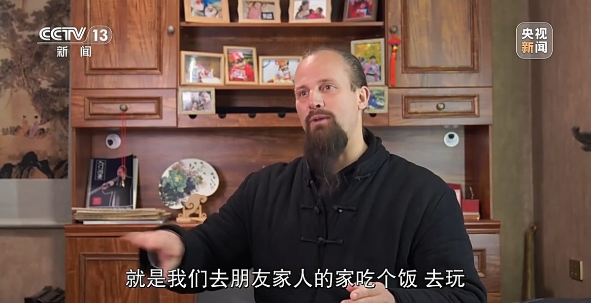 成龙健身视频_成龙养生方法坚持自己的原则_成龙的健康养生之道