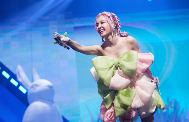 蔡依林演唱会官方票务_蔡依林演唱会门票预订_蔡依林的演唱会门票瞬间售罄，令人期待