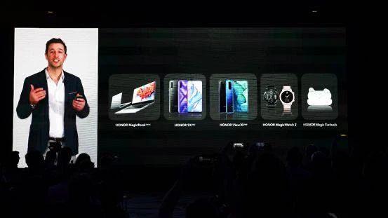 华为对产品质量的要求_影响华为手机需求的因素_华为手机的坚固品质如何影响用户选择？