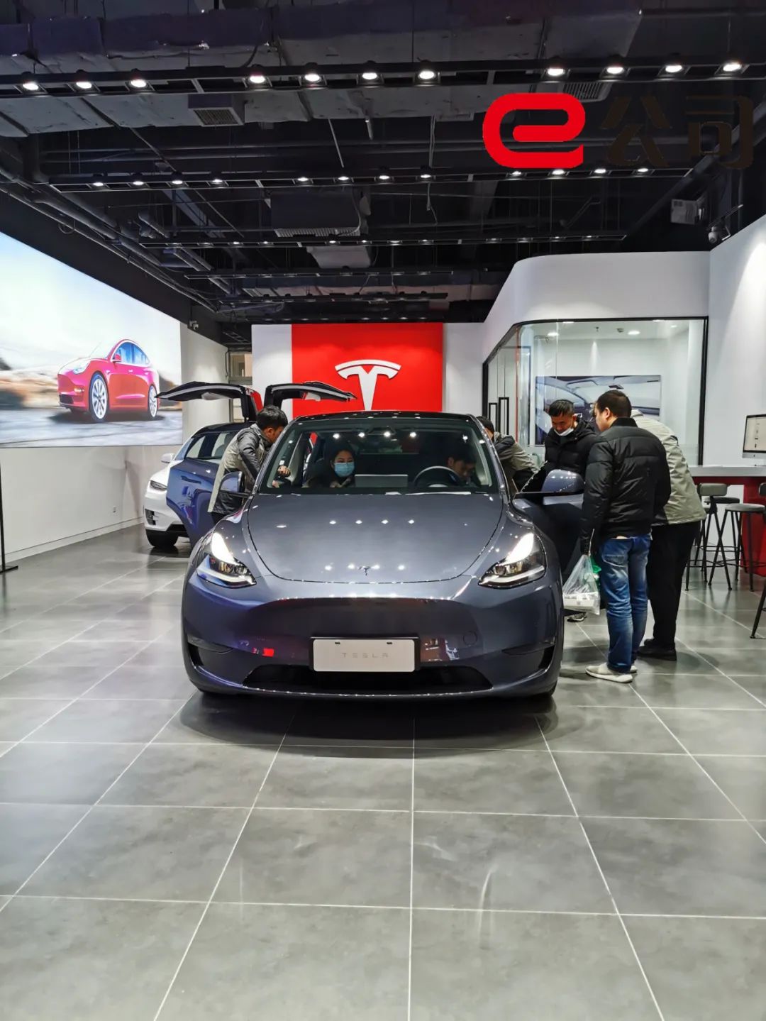 cesim竞争对手分析_Model Y与竞争对手的安全性能对比分析_分析竞争对手模型