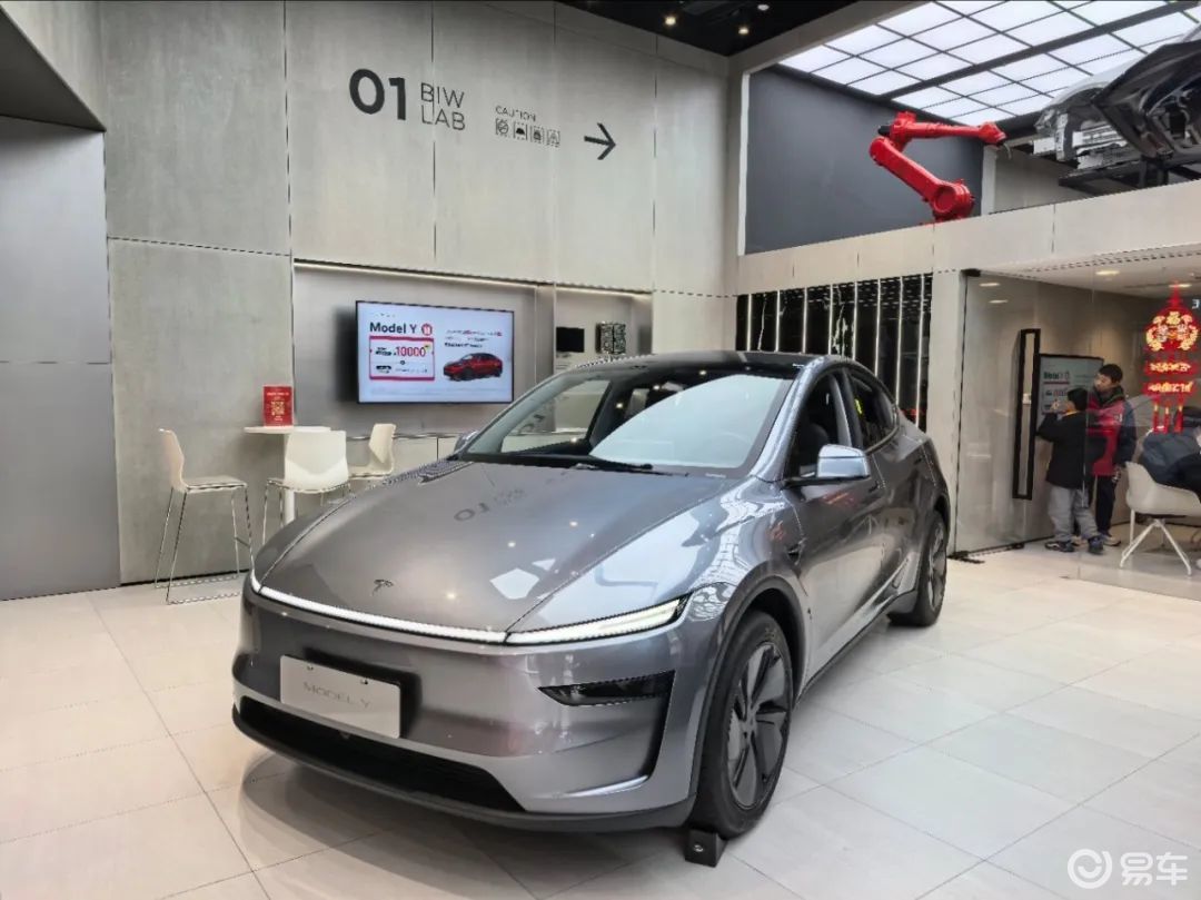 特斯拉Model Y焕新版与小米SU7 Ultra：实用与性能的巅峰对决