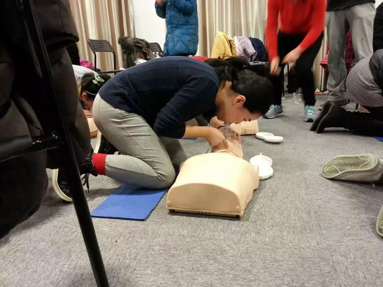 培训提升技能_培训知识和技能_参与SOL币的教育与培训课程：提升用户的技能与知识