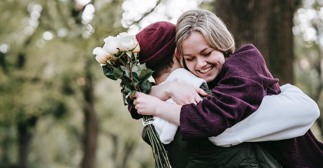 华为手机成为热门背后：高品质高性能及品牌营销的双重助力