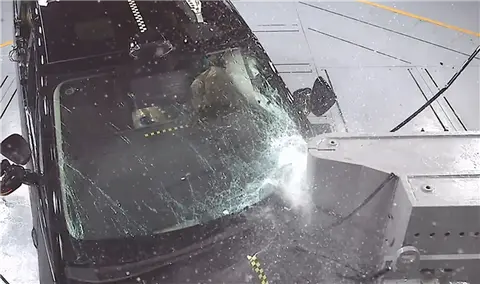 2021年宝马车险_宝马车险_解密宝马X1在保险汽车安全指数中的成绩