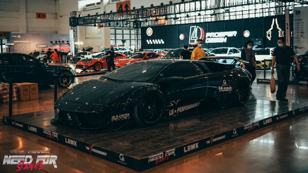 迈坤赛车_车慧互动和易车关系_迈凯伦的赛车文化与全球车迷的互动