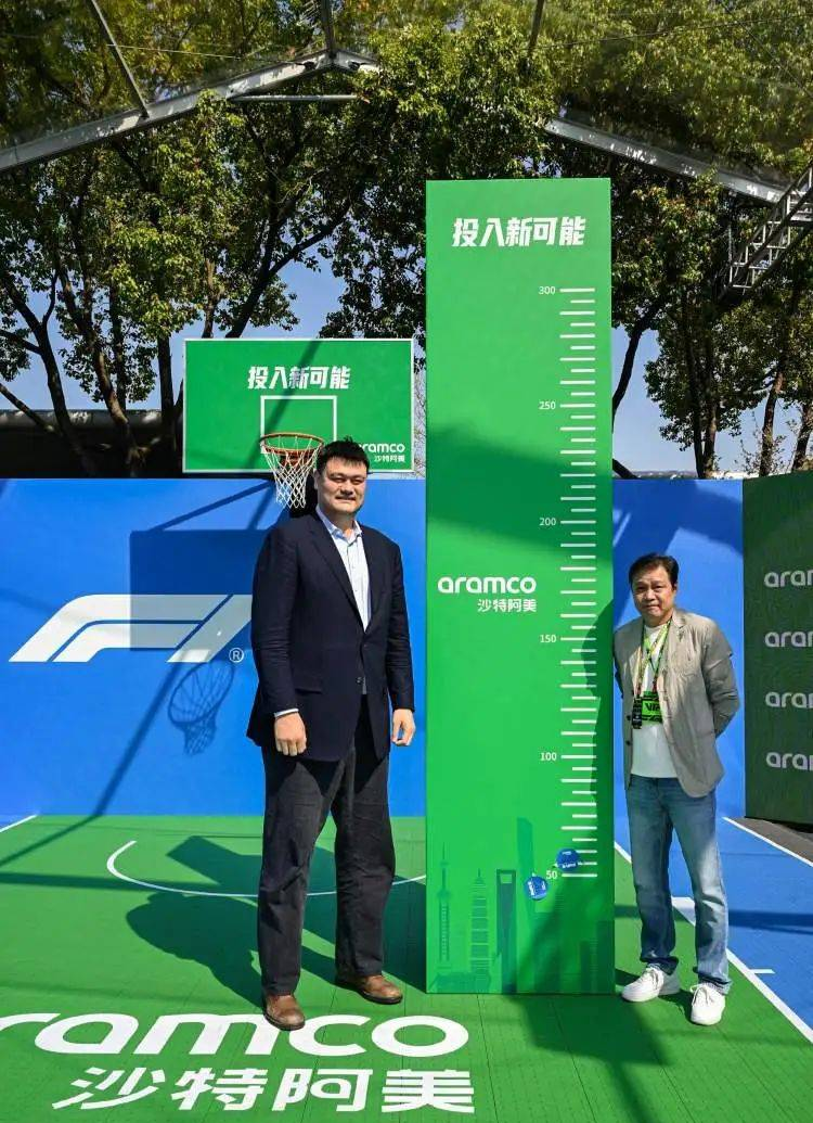 多屏互动赛车_迈阿密汽车游戏_迈凯伦的赛车文化与全球车迷的互动