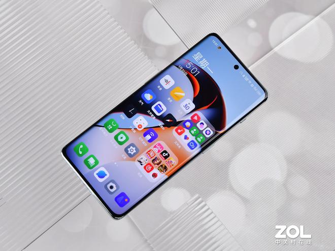 打开手机测评_体验评测报告_评测一加手机的显示效果与体验