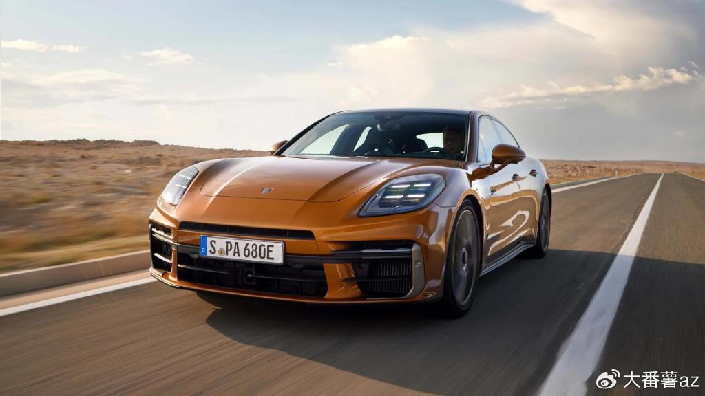 保时捷Panamera E-Hybrid预售开启：128.80万起，豪华电动车新选择