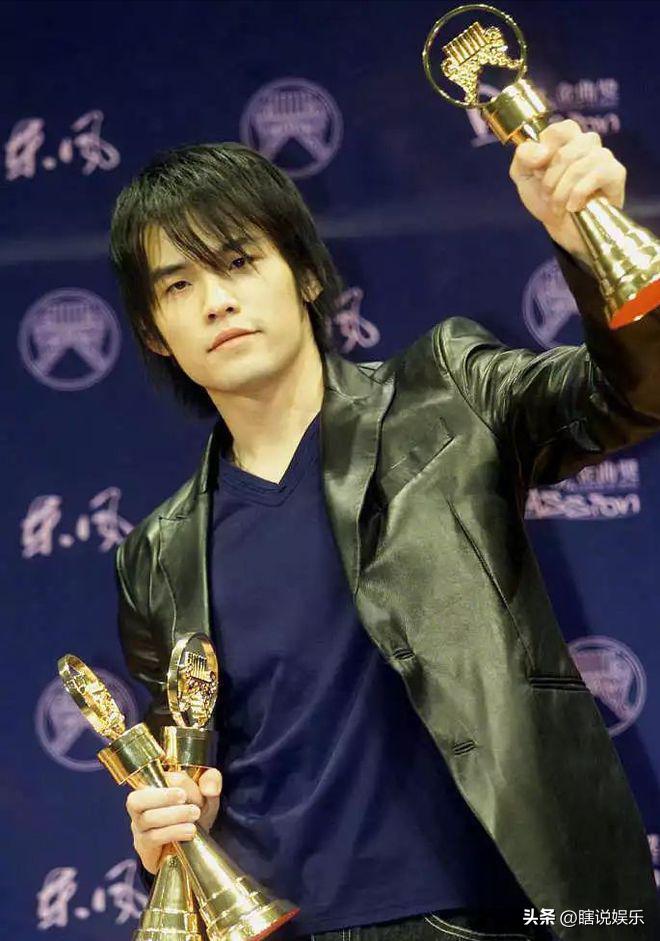 华晨宇的经典歌曲在KTV热唱榜上居高不下_华晨宇的经典歌曲在KTV热唱榜上居高不下_华晨宇的经典歌曲在KTV热唱榜上居高不下