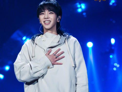 华晨宇的经典歌曲在KTV热唱榜上居高不下_华晨宇的经典歌曲在KTV热唱榜上居高不下_华晨宇的经典歌曲在KTV热唱榜上居高不下